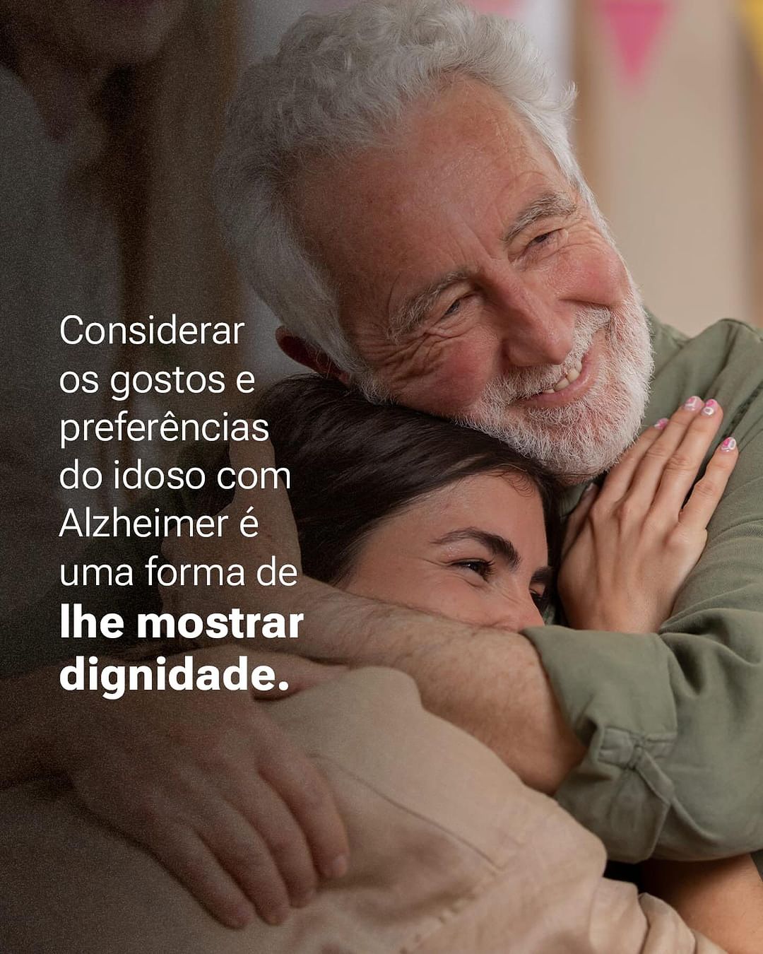Ser cuidador de um paciente com Alzheimer pode ser muito desgastante, principalmente se o idoso é um familiar.