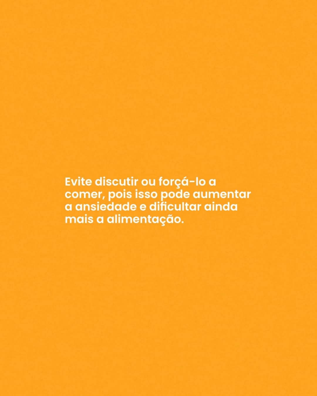 O  que fazer quando a pessoa com demência esquece de se alimentar e afirma que já comeu?