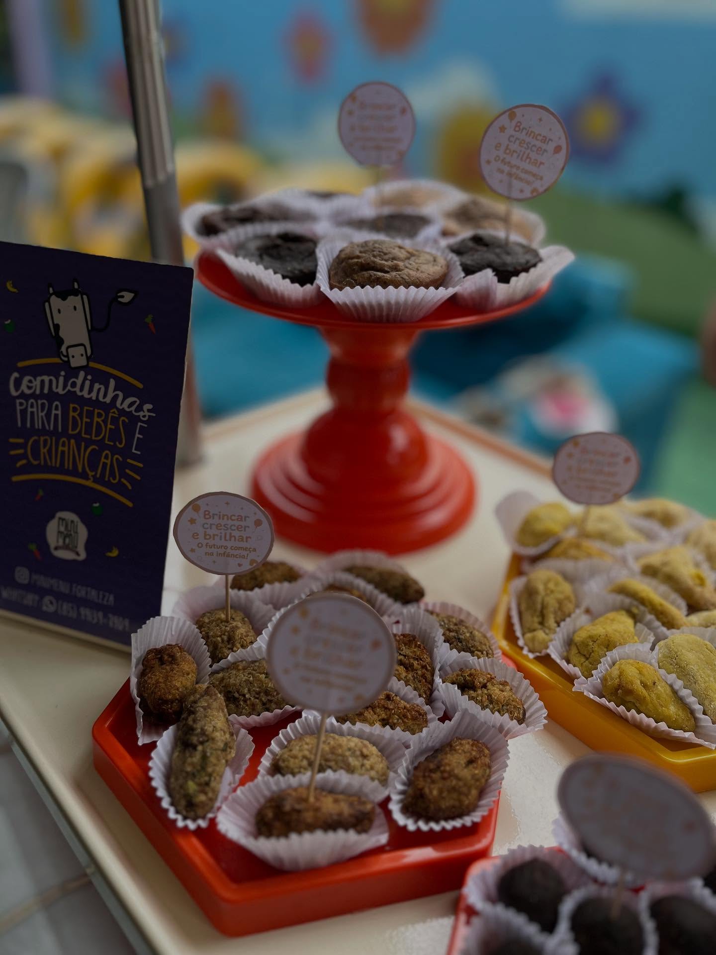 Foi especial demais ver os pequenos experimentando e aprovando os nossos lanchinhos saudáveis e nutritivos