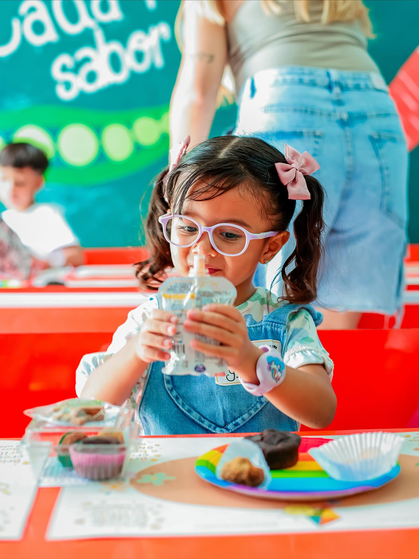 Foi especial demais ver os pequenos experimentando e aprovando os nossos lanchinhos saudáveis e nutritivos