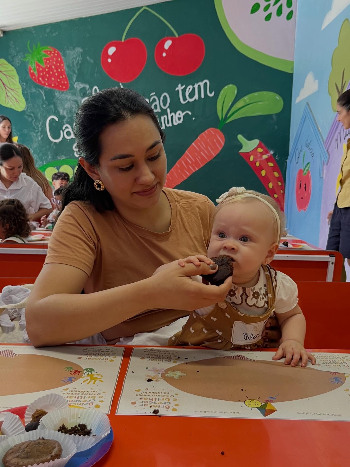 Foi especial demais ver os pequenos experimentando e aprovando os nossos lanchinhos saudáveis e nutritivos