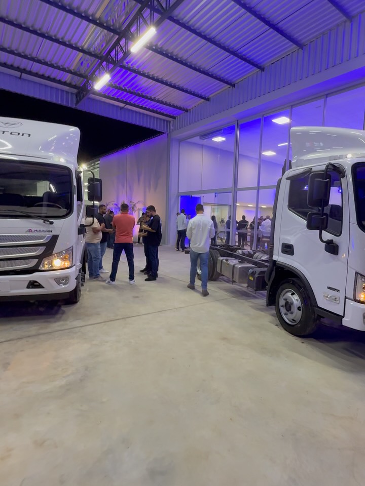 É com imensa satisfação que participo hoje da inauguração desta nova concessionária Foton Diamantina Caminhões.